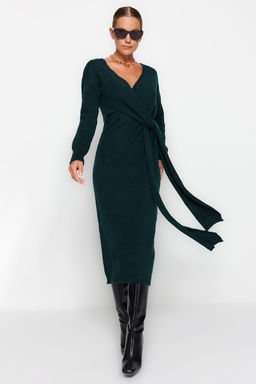 Zumrut Yesili Yumusak Dokulu Midi Triko Kruvaze Yaka Baglamal? Elbise TWOAW21EL0260