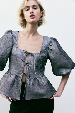 Blusa en tejido jacquard con lazadas - H&m фото 2