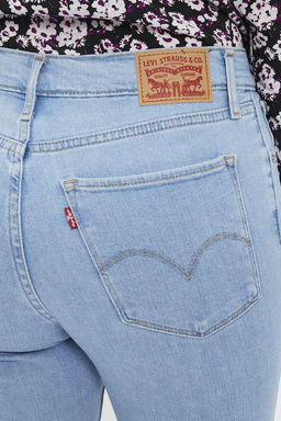 Джинсы женские