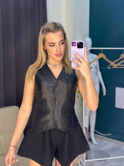 Жилет приталенный экокожа - Трика фото 13