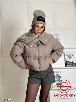 Куртка женская с меховым воротником