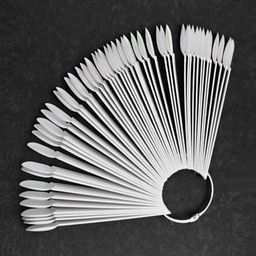 Дисплей молочный веерный, овальные типсы, на кольце 50 шт.