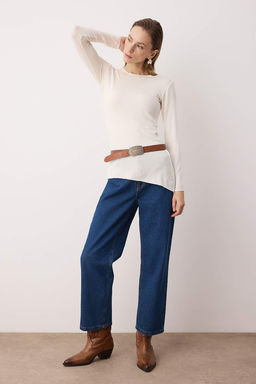 Ekru Asimetrik Uzun Kollu Premium Yumusak Orme Bluz TWOAW26BZ00364