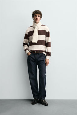 CONTRAST STRIPE SWEATSHIRT