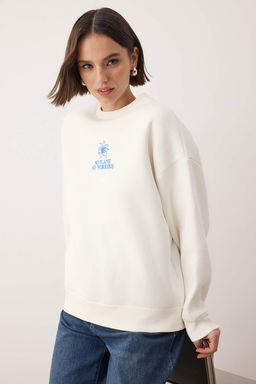 Teen Ekru Kal?n Ici Polarl? Cicek Nak?sl? Bisiklet Yaka Oversize Orme Sweatshirt TWOAW26SW00154 - Trendyolmilla фото 2