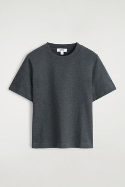 CAMISETA DE CORTE LIMPIO REGULAR FIT