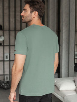 Футболка базовая полуприлегающая из премиального хлопка с эластаном