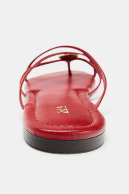SANDALIA PLANA MULTI TIRAS / Rojo