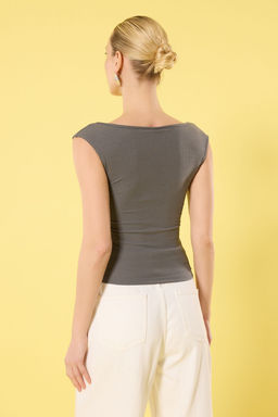 Trendyolmilla Antrasit Kare Yaka Fitted/Vucuda Oturan Orme Bluz TWOSS25BZ00370