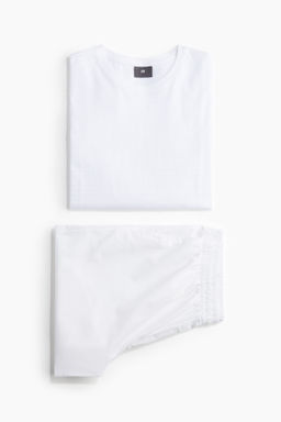 Camiseta y pantal?n corto de pijama