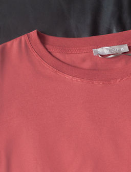 Базовый лонгслив из премиального хлопка с эластаном