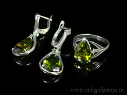 Кольцо Серьги с цирконом искусственным, цв.олива размер 20