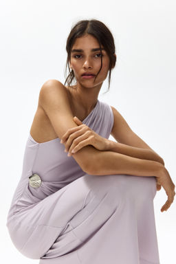 Vestido drapeado de un hombro - H&m фото 6