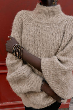 PACK OF ELASTICATED JEWEL BRACELETS