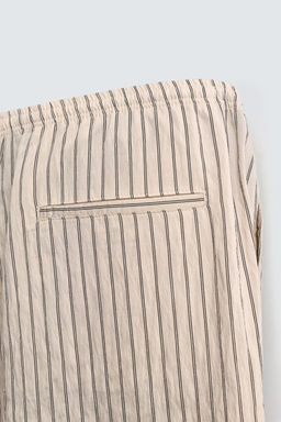 STRIPED WRINKLED-EFFECT FLOWING TROUSERS - Zara фото 10