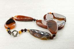 Бусы агат, плоская капля 24х50мм, средние 56см