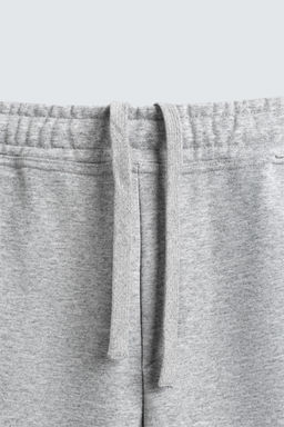 PANTAL?N JOGGER REGULAR FIT B?SICO / Gris vigor? - Zara фото 5