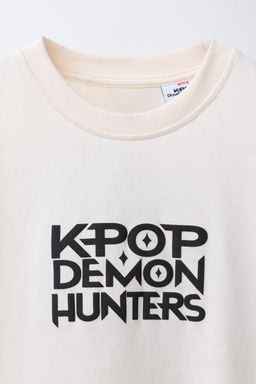 KPOP DEMON HUNTERS NETFLIX  PRINT T-SHIRT - Zara фото 3