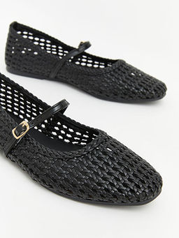 File G?r?n?ml? Kad?n Babet