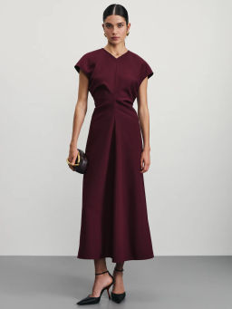 Платье миди приталенного кроя / Zarina