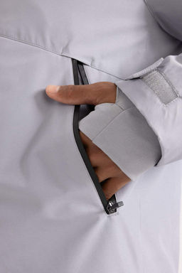 Водоотталкивающее водонепроницаемое пальто приталенного кроя DeFactoFit с капюшоном  фото 6