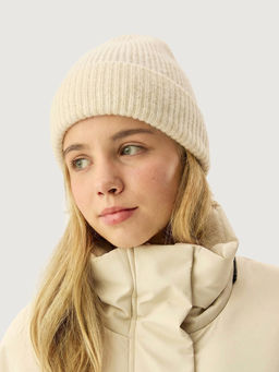 Шапка 11з51626 молоко