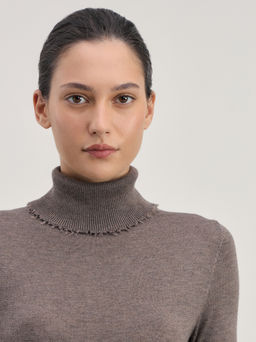 Водолазка с необработанным краем из шерсти / Zarina  фото 6