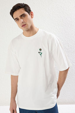 TRENDYOL MAN Beyaz Oversize/Genis Kesim Cicek Nak?sl? %100 Pamuk T-Shirt TMNSS25TS00026 - Trendyolmilla фото 2