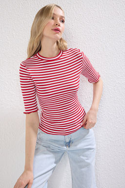 K?rm?z?-Ekru cizgili Fitilli Fitted/Vucuda Oturan Bisiklet Yaka Esnek Orme Bluz TWOSS23BZ00025