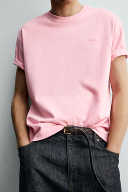 CAMISETA TEXTO BORDADO / Rosa lavado