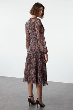 Kahverengi Cicekli Kemerli A Kesim Kruvaze Yaka Boho Desenli Sifon Midi Dokuma Elbise TWOAW24EL00660