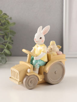 Фигурка полистоун Заяц-тракторист с цыплёнком и яичками в кузове, 13?7.5?12 см