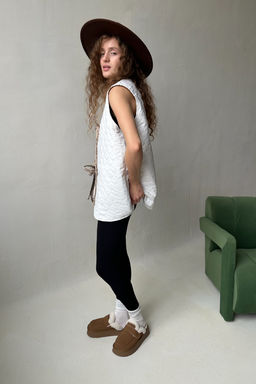 Жилет стеганый HOME109/02/Бежевый, коричневый