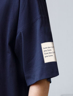 Свободное платье-футболка с разрезами и принтом из 100% хлопка