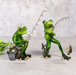 Цена за 2 шт. Фигурка Лягушка рыбак 13,5 см / YX69004DH-2 /уп 2/24/