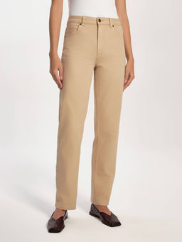 CONTE CON-767 Джинсы straight песочного цвета c геометрическими карманами camel