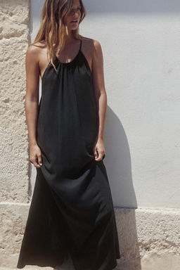 HALTERNECK DRESS WITH GATHERING - Zara фото 2