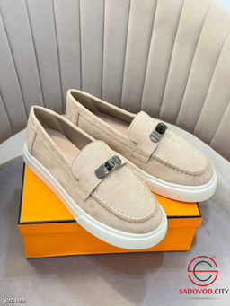 Лоферы женские из замши