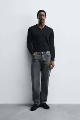 STRAIGHT FIT JEANS