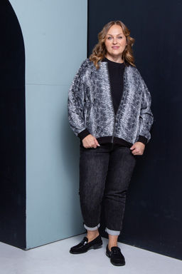 Бомбер женский