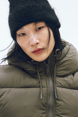 Chaqueta puffy con capucha - H&m фото 2