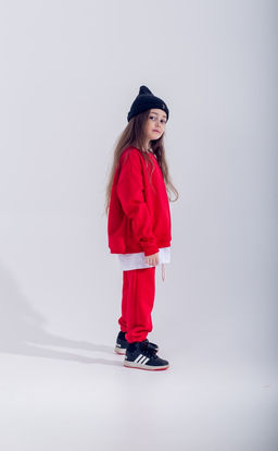 072 Детский костюм, красный (3хнитка петля)