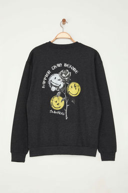 TRENDYOL MAN Un?sex Antrasit Oversize/Genis Kesim Smiley Orijinal Lisansl? S?rt Bask?l? Sweatshirt TMNAW25SW00132 - Trendyolmilla фото 6