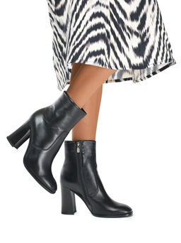 ботинки
								BELWEST