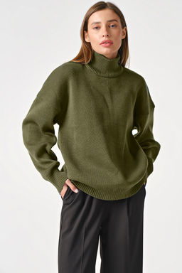 Свитер вязаный теплый оверсайз с высоким горлом меланж оливковый