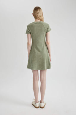 Мини-платье трапециевидной формы в рубчик с короткими рукавами и выцветшим эффектом - Defacto фото 7