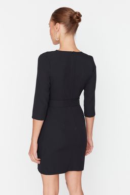 TRENDYOLMILLA Siyah Kemerli Kruvaze Yaka Dokuma Elbise TWOAW20EL0909 фото 5