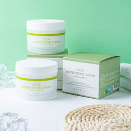 Jigott Крем для лица увлажняющий с центеллой / Cica Water Bomb Cream, 150 мл