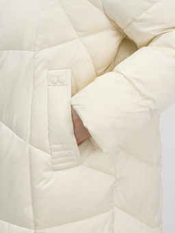 Пальто зимнее утепленное с капюшоном Бренд: Visdeer