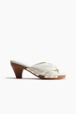 Sandalias de tac?n estilo zueco